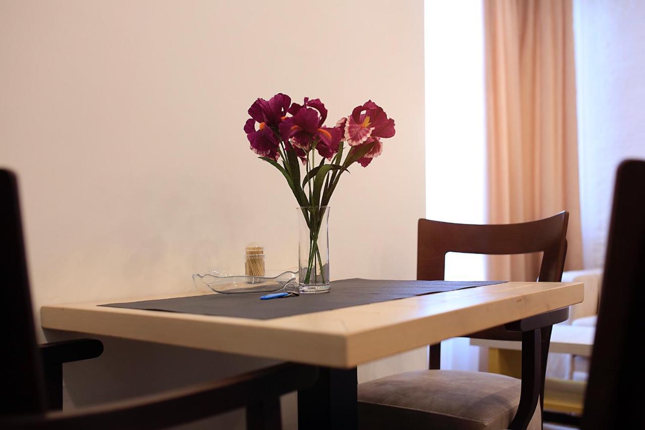 Bella studios&apartments Kruševac Esterno foto