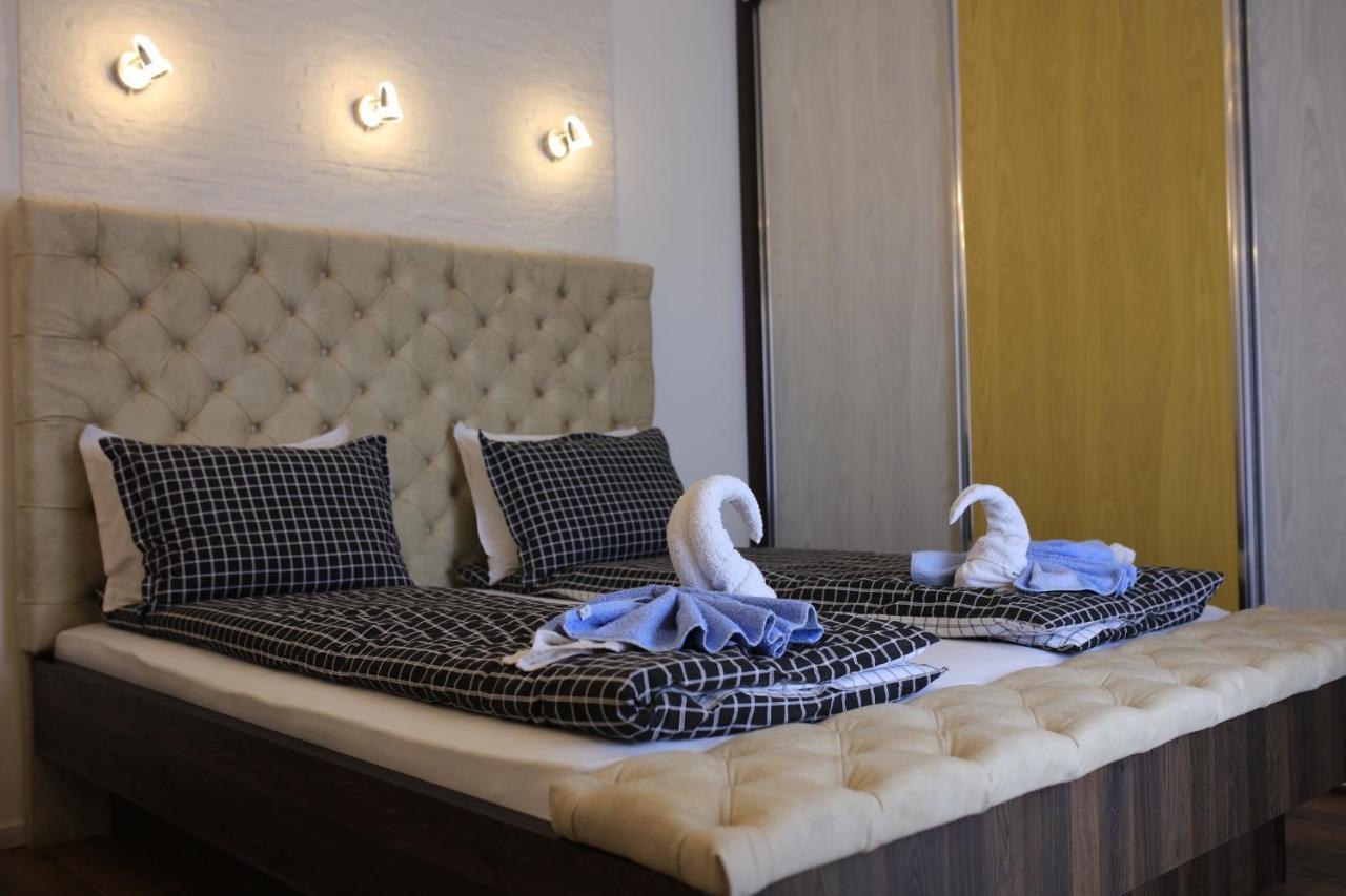 Bella studios&apartments Kruševac Esterno foto
